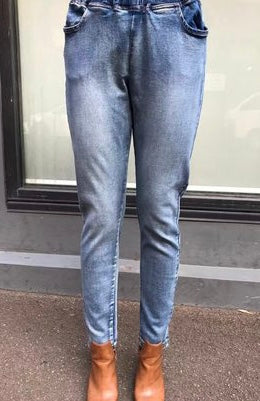 Willow Light Denim Jeans